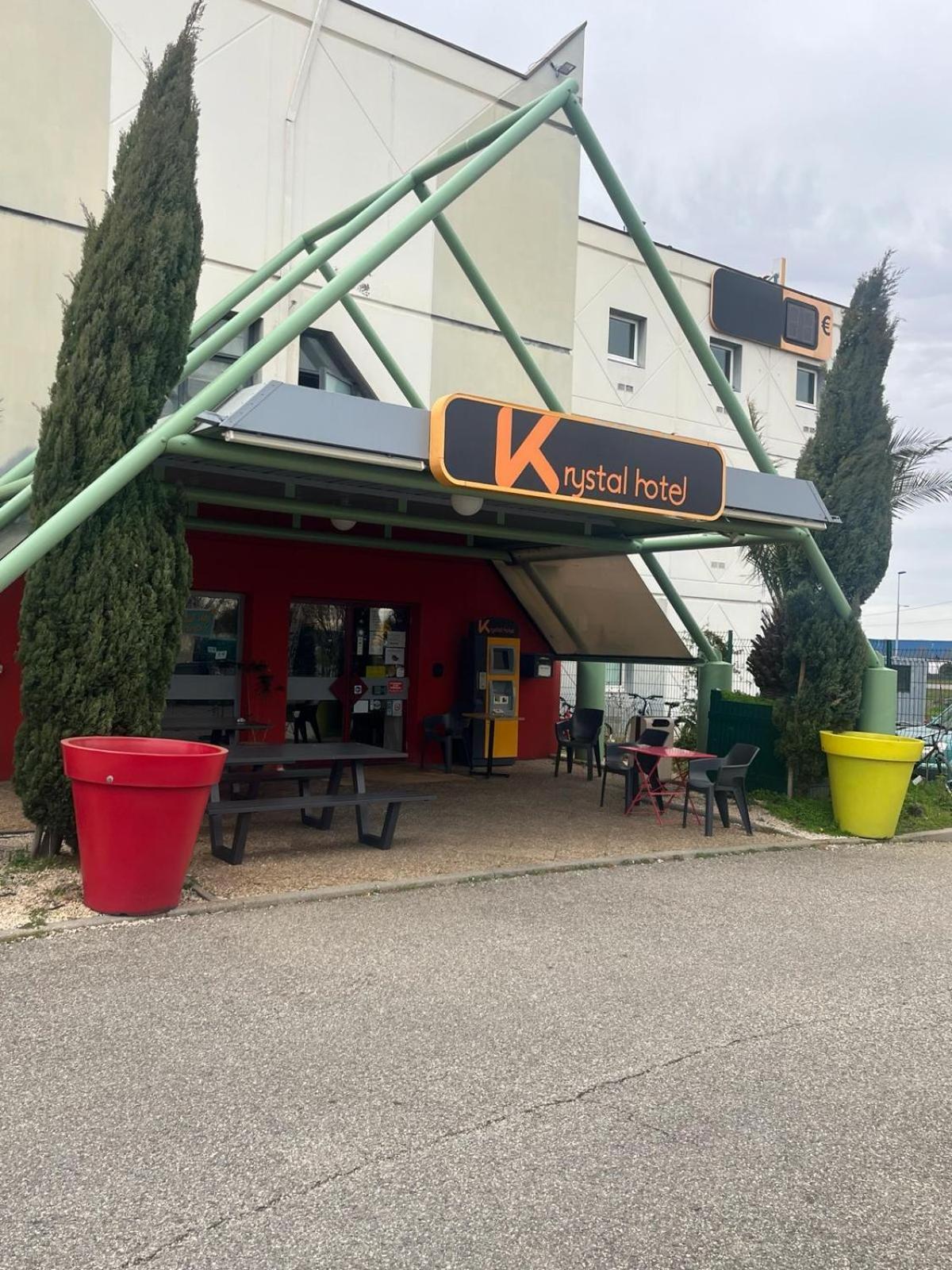 Krystal Hotel Saint-Quentin-Fallavier Exterior foto